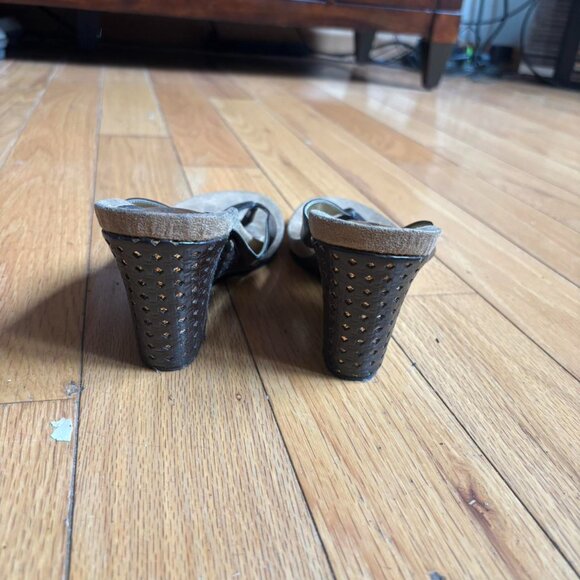 Vintage Y2K Brown Wedged Sandals with gold rhinestone accents - Picture 6 of 8